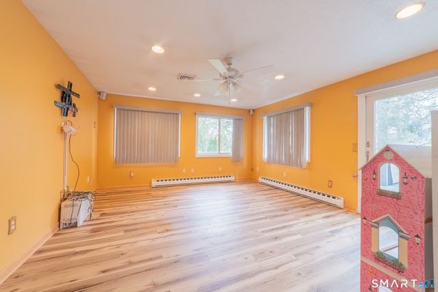 23 West Hill Terrace, Naugatuck, CT 06770