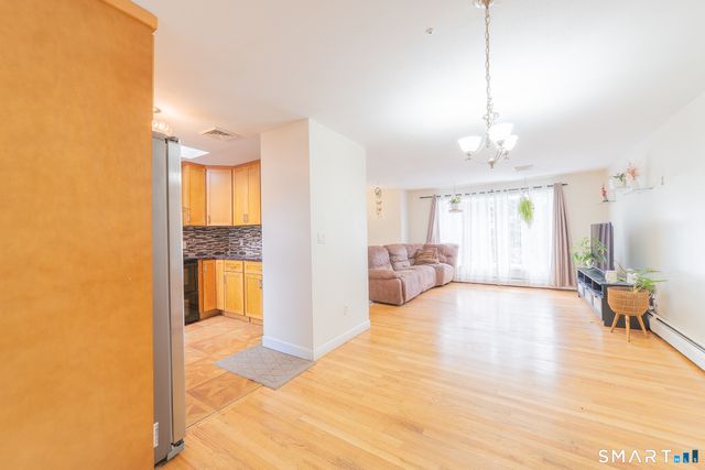 23 West Hill Terrace, Naugatuck, CT 06770