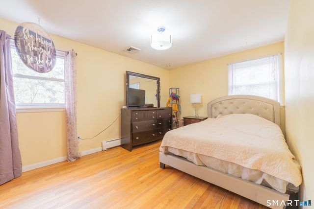 23 West Hill Terrace, Naugatuck, CT 06770