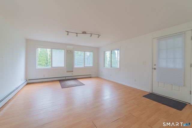 23 West Hill Terrace, Naugatuck, CT 06770