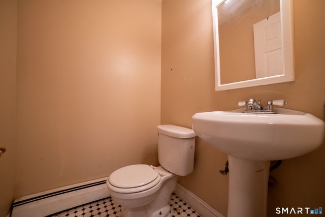 23 West Hill Terrace, Naugatuck, CT 06770