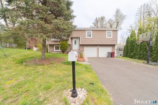 23 West Hill Terrace, Naugatuck, CT 06770