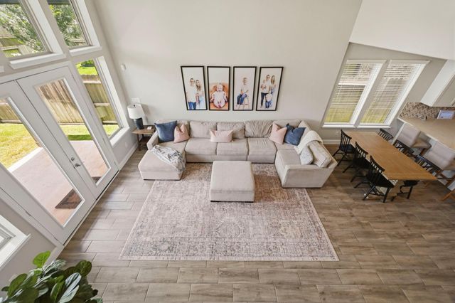 8726 Timber Knoll Drive, Missouri City, TX 77459