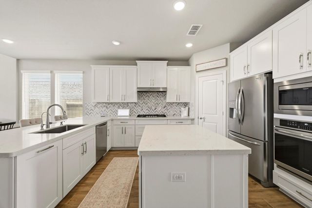 8726 Timber Knoll Drive, Missouri City, TX 77459