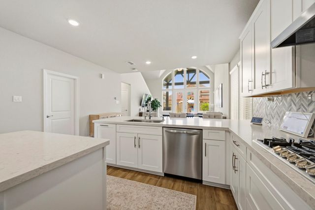 8726 Timber Knoll Drive, Missouri City, TX 77459