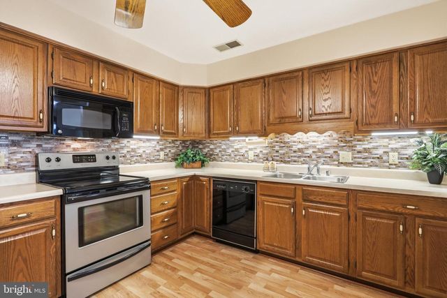 18012 SAND WEDGE DR, Hagerstown, MD 21740