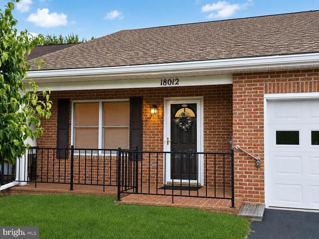 18012 SAND WEDGE DR, Hagerstown, MD 21740