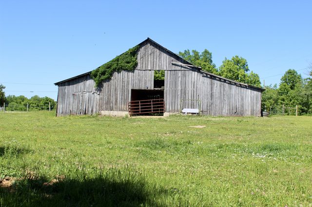 0 Hall Rd, Greenbrier, TN 37073