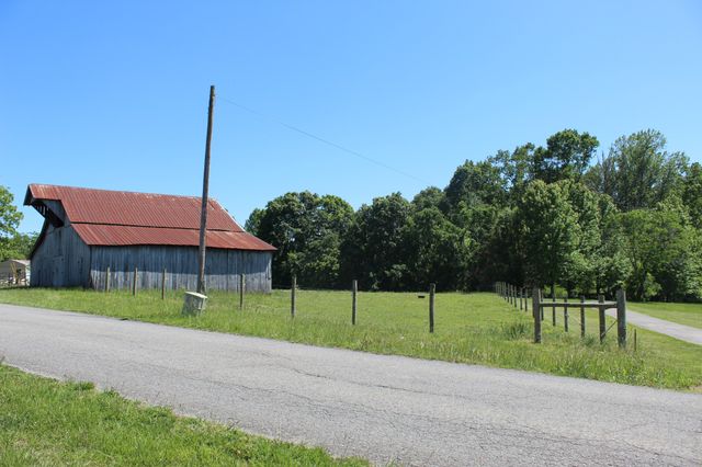 0 Hall Rd, Greenbrier, TN 37073