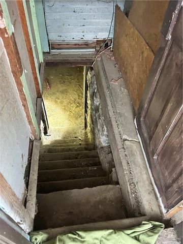 537 S CEDAR Avenue, Independence, MO 64053