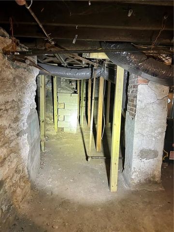 537 S CEDAR Avenue, Independence, MO 64053