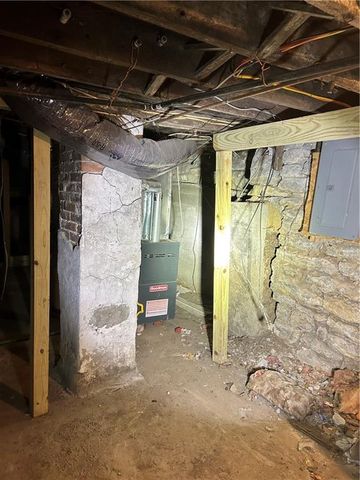 537 S CEDAR Avenue, Independence, MO 64053