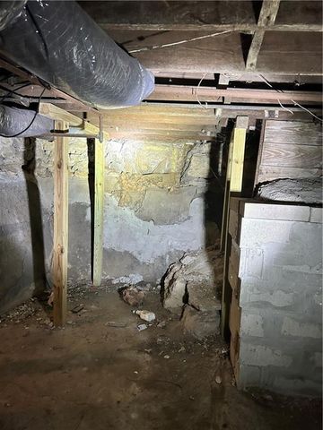 537 S CEDAR Avenue, Independence, MO 64053