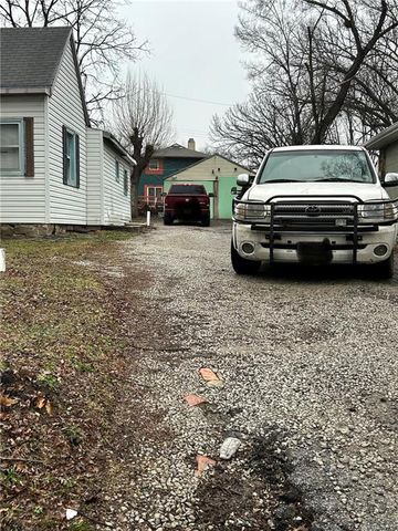 537 S CEDAR Avenue, Independence, MO 64053