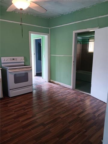 537 S CEDAR Avenue, Independence, MO 64053