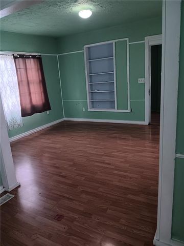 537 S CEDAR Avenue, Independence, MO 64053