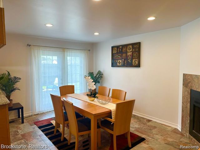 41371 HAMILTON Drive, Sterling Heights, MI 48313