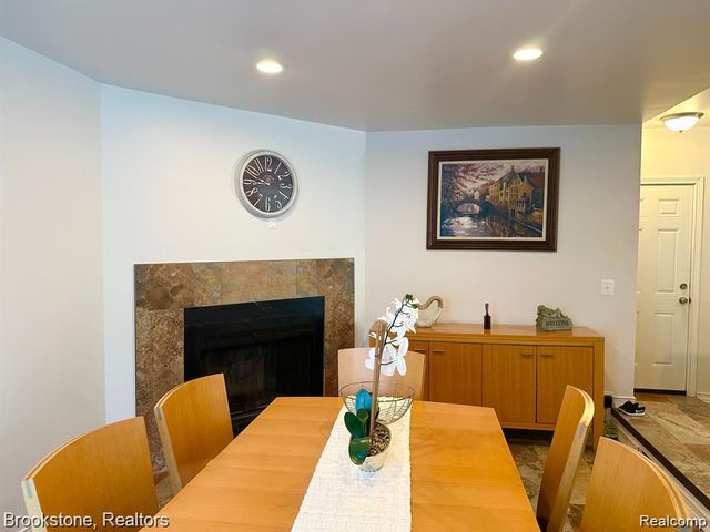41371 HAMILTON Drive, Sterling Heights, MI 48313