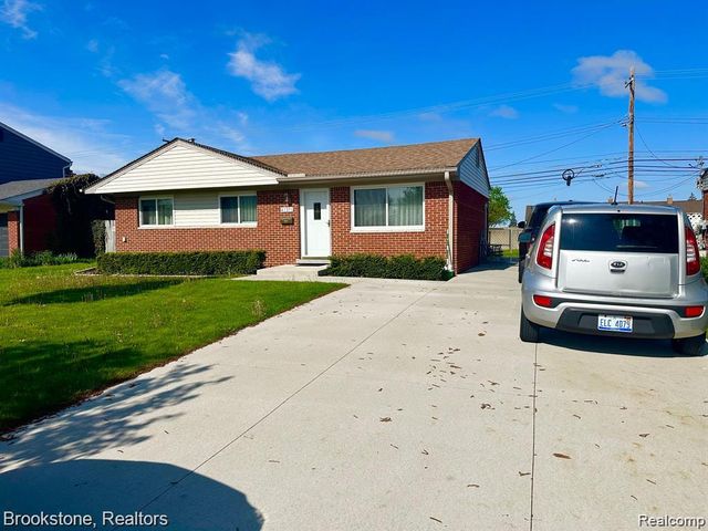 41371 HAMILTON Drive, Sterling Heights, MI 48313
