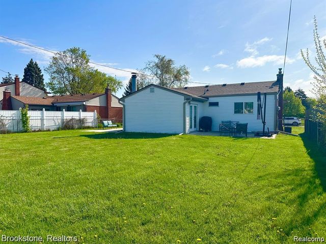 41371 HAMILTON Drive, Sterling Heights, MI 48313