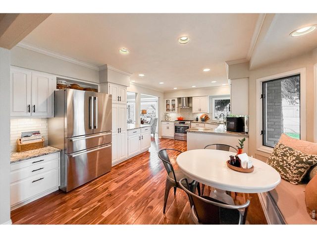 1204 Twin Peaks Cir, Longmont, CO 80503