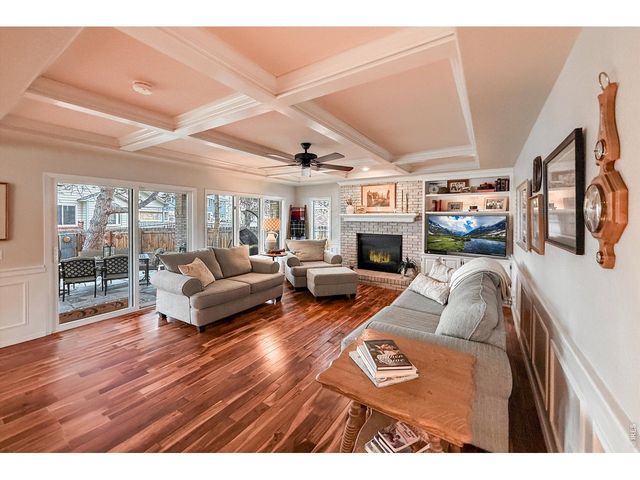 1204 Twin Peaks Cir, Longmont, CO 80503