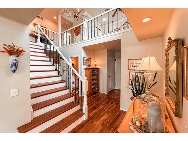1204 Twin Peaks Cir, Longmont, CO 80503