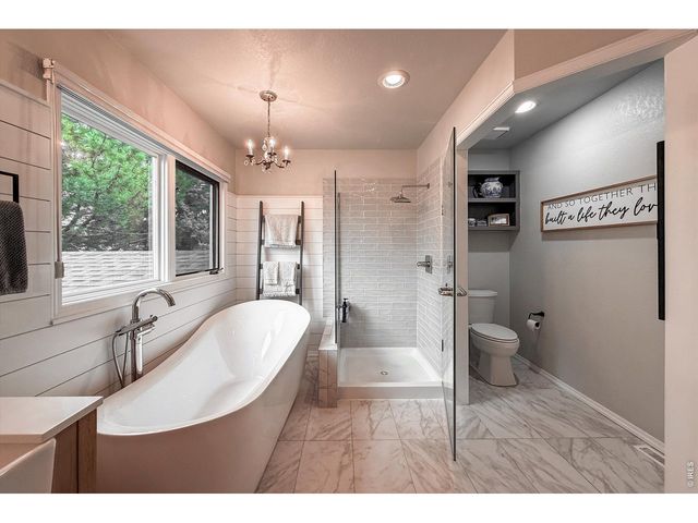 1204 Twin Peaks Cir, Longmont, CO 80503