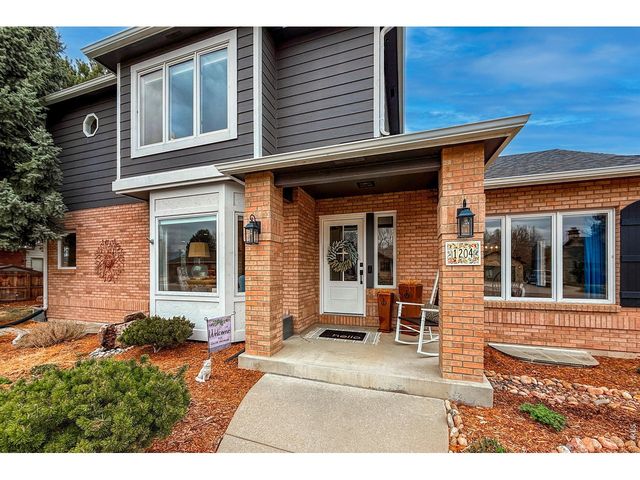 1204 Twin Peaks Cir, Longmont, CO 80503
