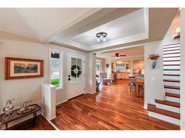 1204 Twin Peaks Cir, Longmont, CO 80503