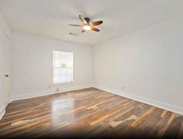6043 Lyndhurst Drive, Houston, TX 77033