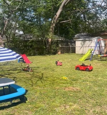 6043 Lyndhurst Drive, Houston, TX 77033