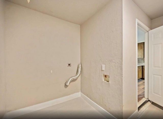 6043 Lyndhurst Drive, Houston, TX 77033