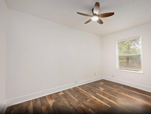 6043 Lyndhurst Drive, Houston, TX 77033