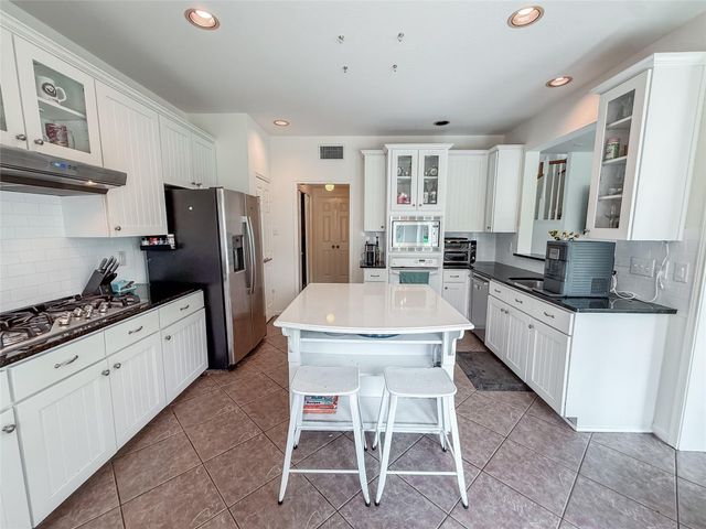 2605 Broussard Court, Seabrook, TX 77586