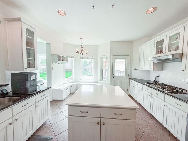 2605 Broussard Court, Seabrook, TX 77586