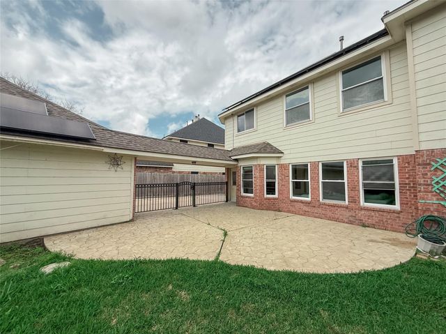 2605 Broussard Court, Seabrook, TX 77586