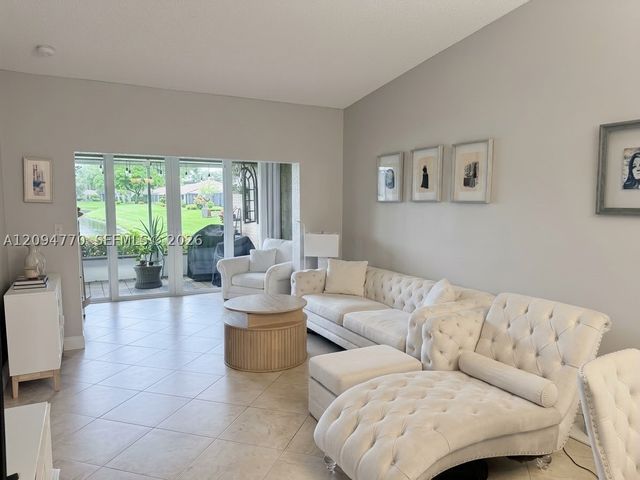 18952 NW Argosy Dr C, Boca Raton, FL 33496