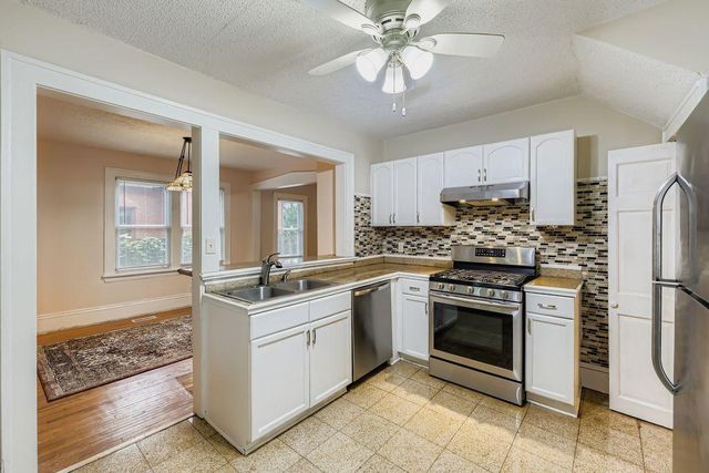 3835 Vincent Avenue N, Minneapolis, MN 55412