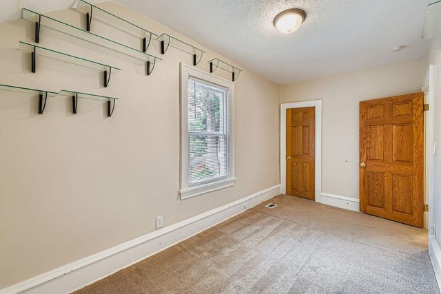 3835 Vincent Avenue N, Minneapolis, MN 55412
