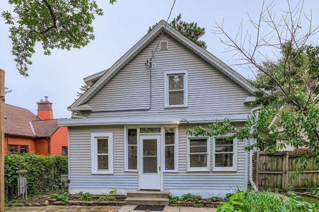3835 Vincent Avenue N, Minneapolis, MN 55412