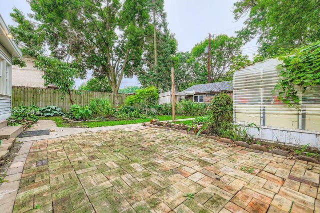 3835 Vincent Avenue N, Minneapolis, MN 55412
