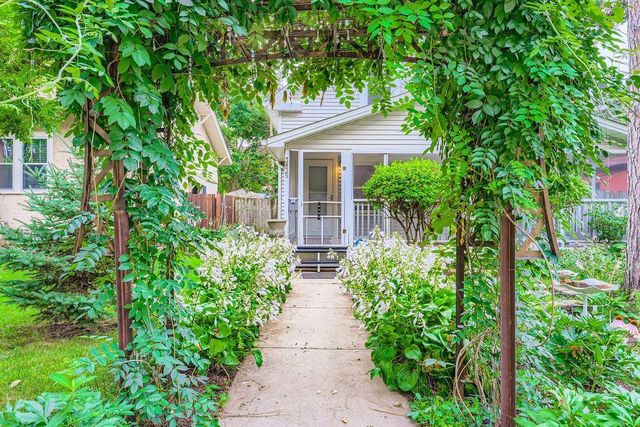 3835 Vincent Avenue N, Minneapolis, MN 55412