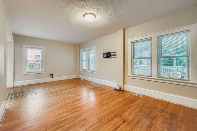 3835 Vincent Avenue N, Minneapolis, MN 55412