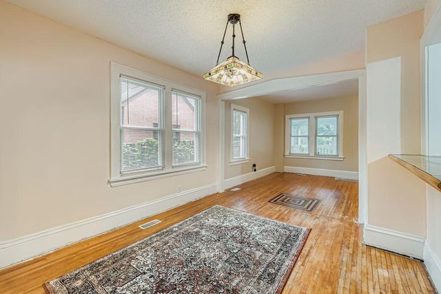 3835 Vincent Avenue N, Minneapolis, MN 55412