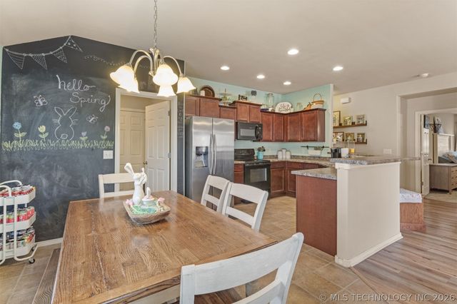 2805 W Glendale Street, Broken Arrow, OK 74011