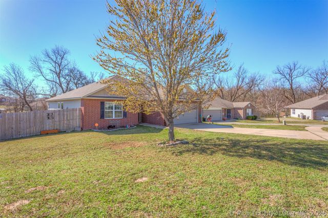 2805 W Glendale Street, Broken Arrow, OK 74011