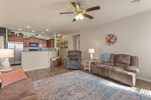 2805 W Glendale Street, Broken Arrow, OK 74011