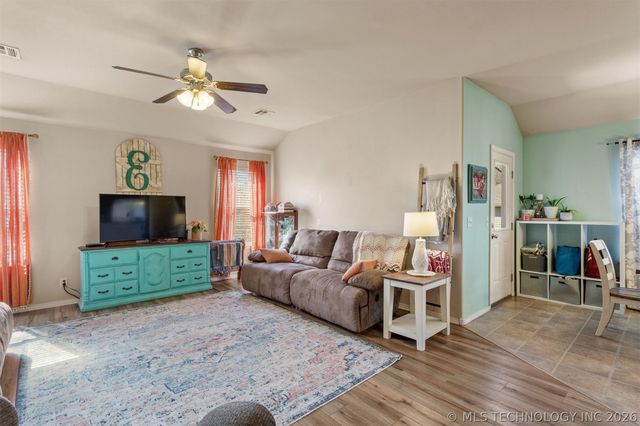 2805 W Glendale Street, Broken Arrow, OK 74011