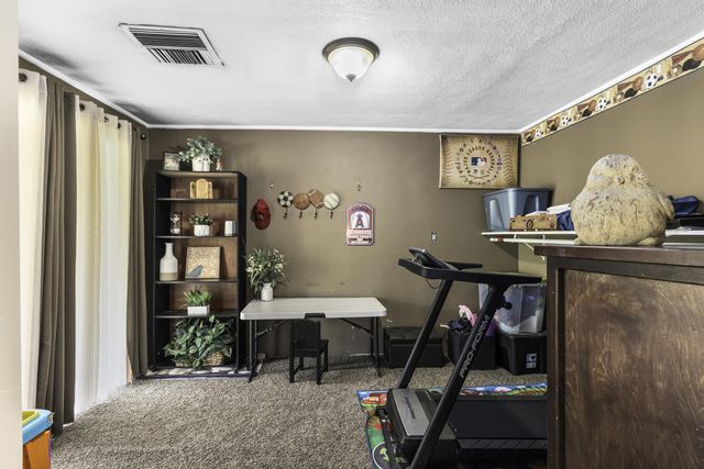 85 Rd 136, Delano, CA 93215